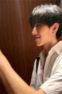 穿越后娶了双胞胎小美男