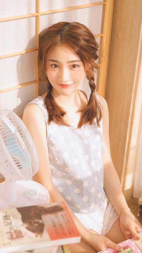 生活在底层的美女